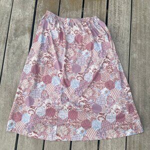 Women's Vintage Print Size Medium Purple Skirt - Excellent Condition!